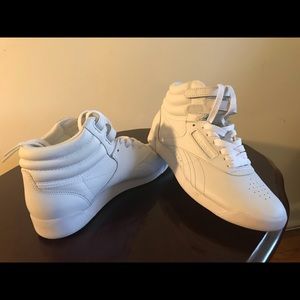 High top Reebok Sneakers